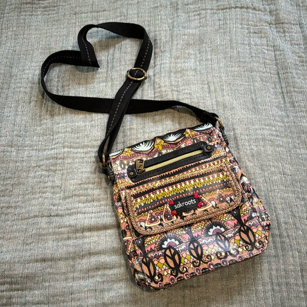 NWOT Sakroots crossbody satchel